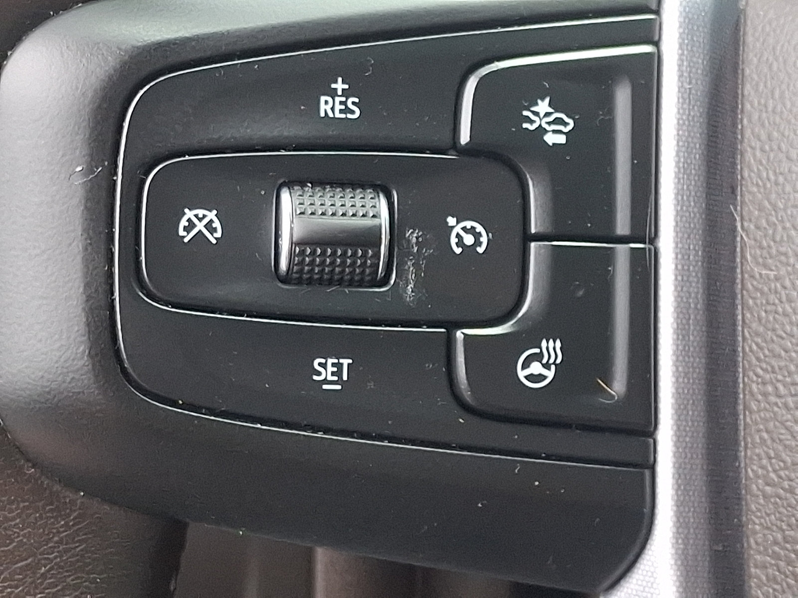 Used 2021 GMC Yukon SLT w/ Rear Media and Nav Package AWD/4WD image 21