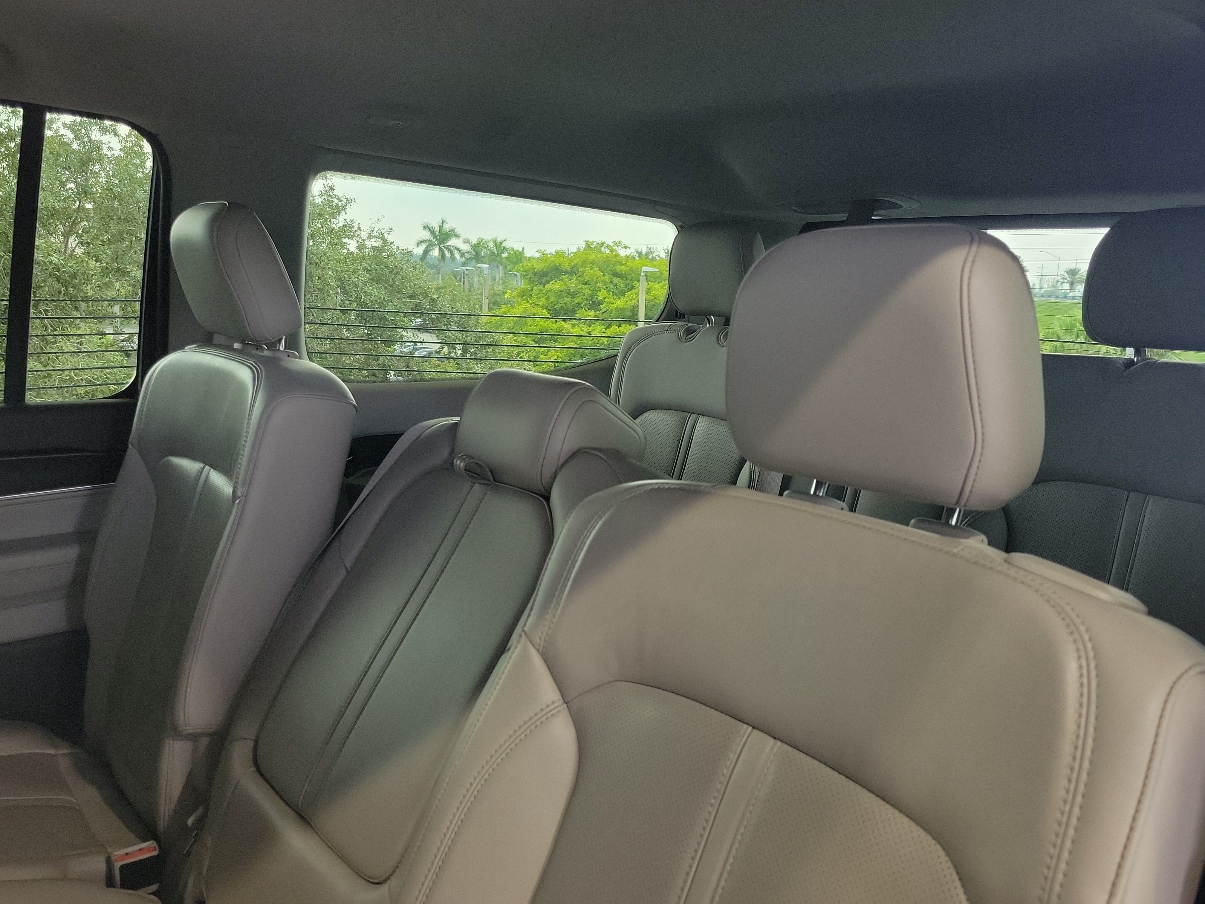 Certified 2022 Jeep Wagoneer Series I RWD image 9
