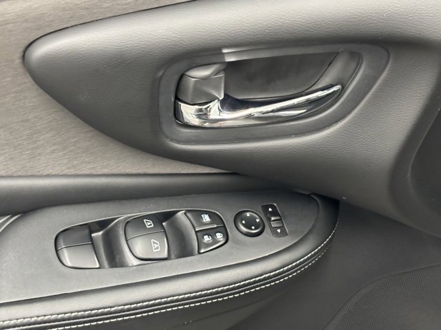 Used 2024 Nissan Murano SV w/ SV Midnight Edition Package image 12