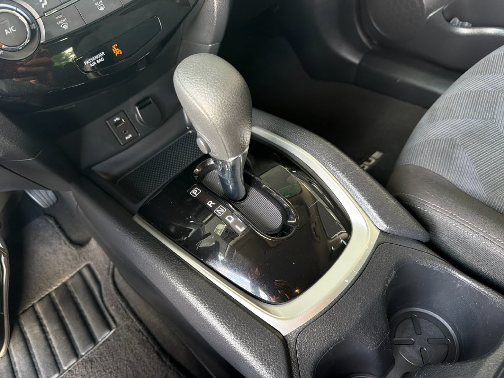 Used 2016 Nissan Rogue S w/ Appearance Package FWD image 21