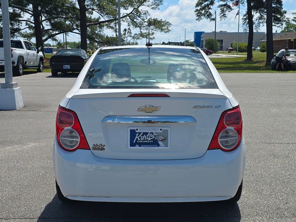 Used 2015 Chevrolet Sonic LT w/ Wheels and Fog Lamp Package FWD image 4