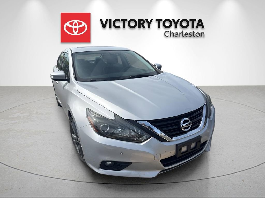 Used 2018 Nissan Altima 3.5 SL image 2