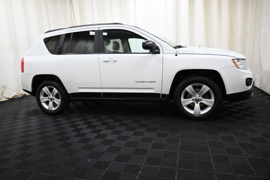 Used 2012 Jeep Compass Sport image 6