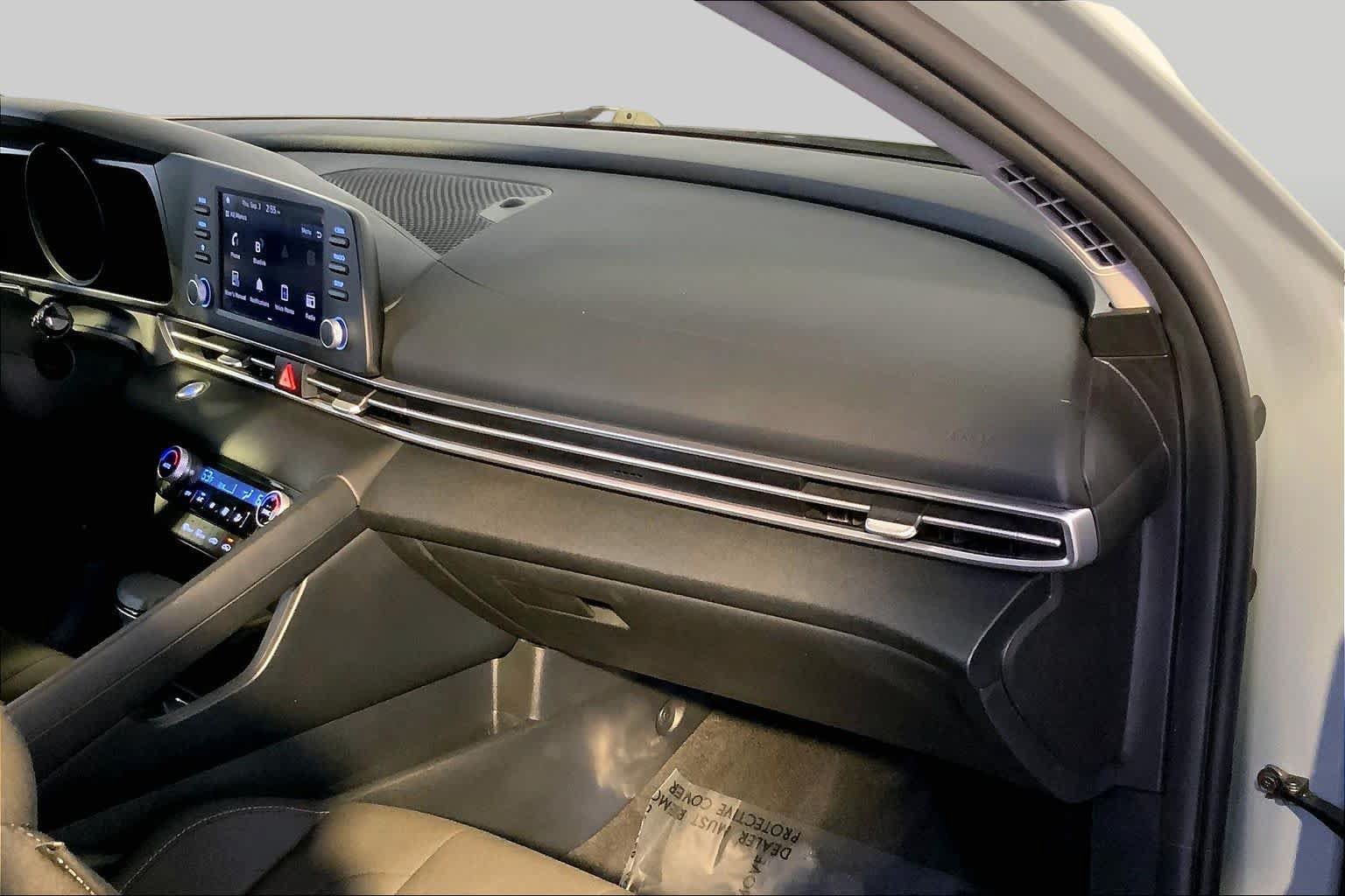 Used 2023 Hyundai Elantra SEL FWD image 19