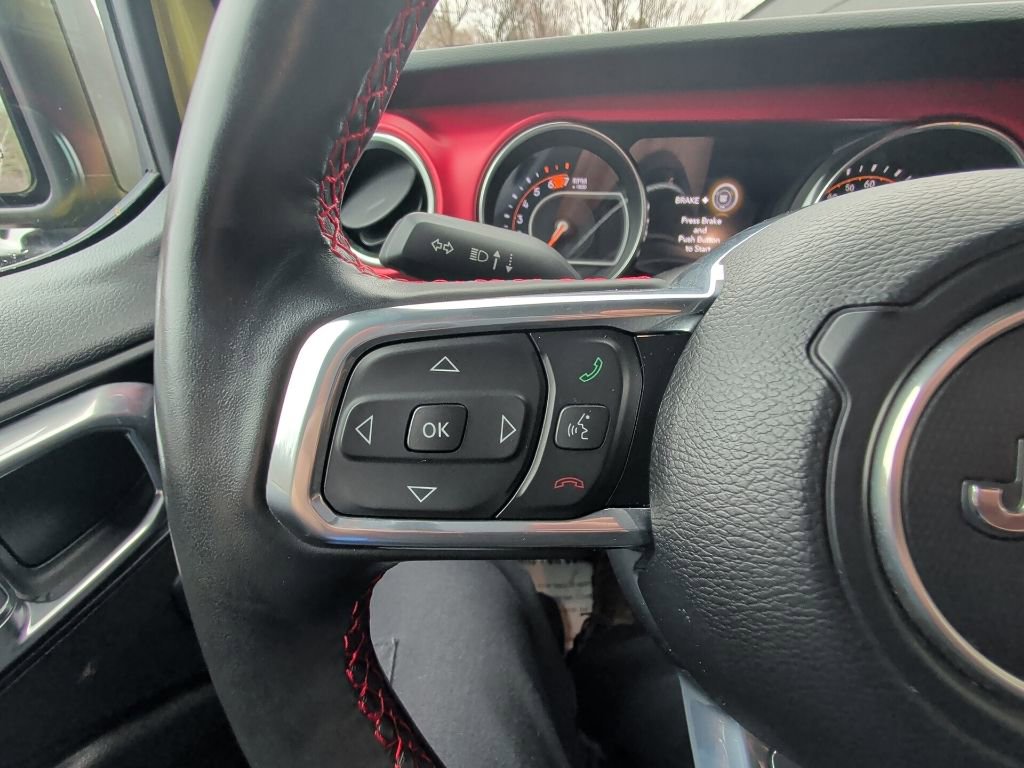 Used 2023 Jeep Wrangler Unlimited Rubicon w/ Cold Weather Group AWD/4WD image 17