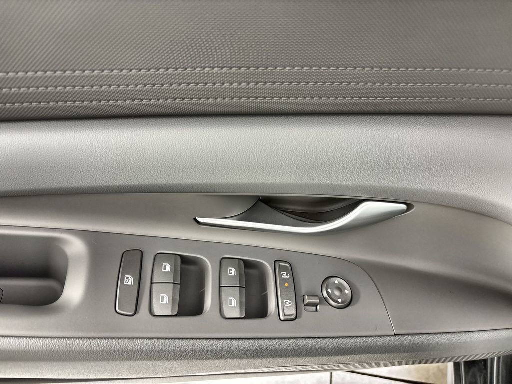 New 2026 Hyundai Elantra SE FWD image 15