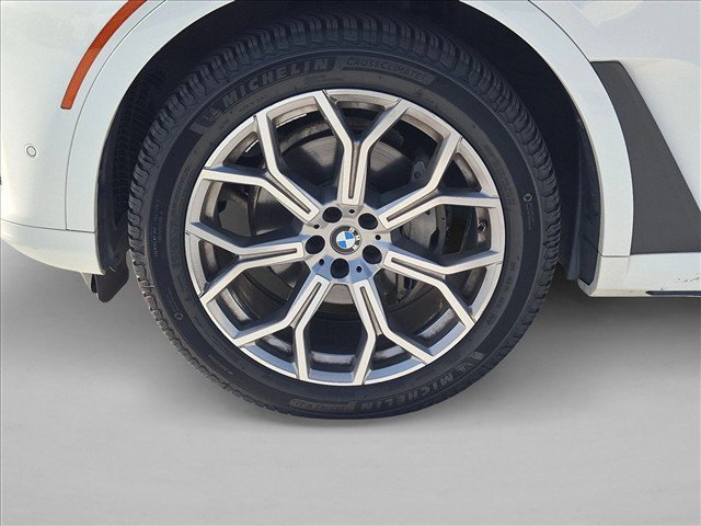 Used 2020 BMW X7 xDrive40i w/ Premium Package AWD/4WD image 14