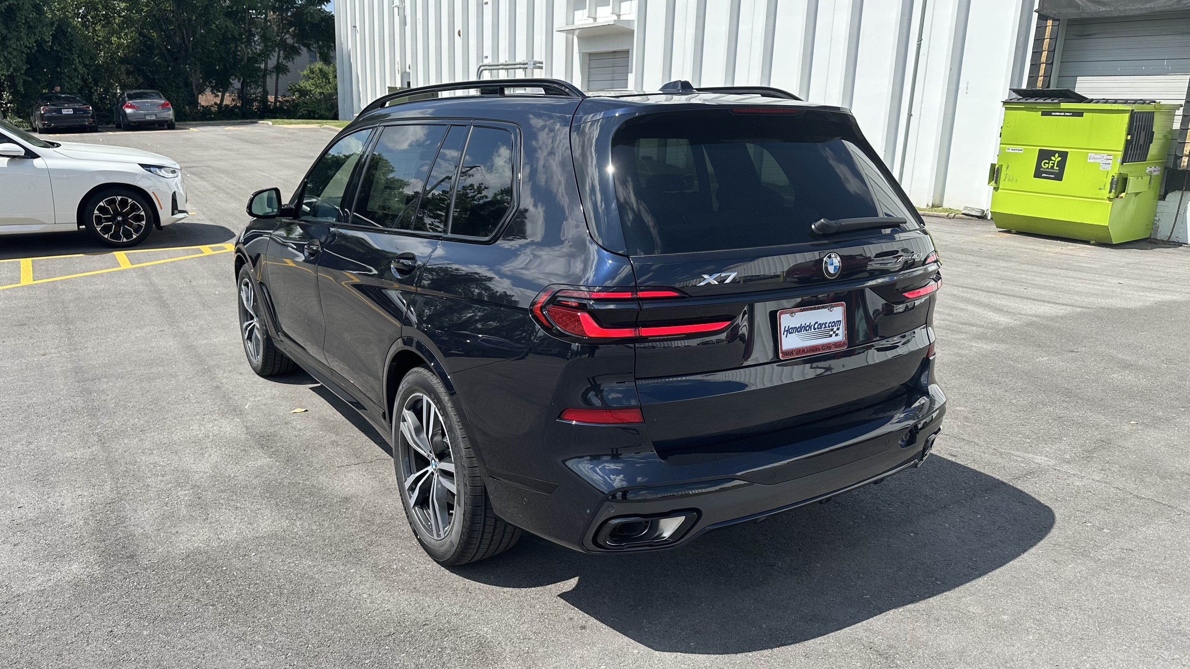 New 2027 BMW X7 xDrive40i w/ Executive Package AWD/4WD image 8