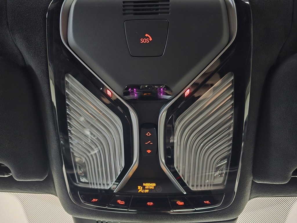 Used 2016 BMW 750i xDrive image 45