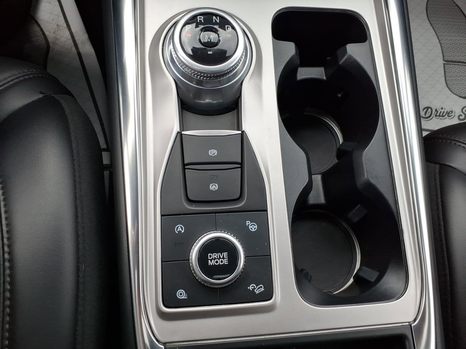 Used 2020 Ford Explorer Platinum w/ Premium Technology Package AWD/4WD image 14