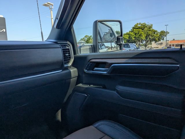 Used 2024 Chevrolet Silverado 2500 High Country w/ High Country Premium Package AWD/4WD image 14