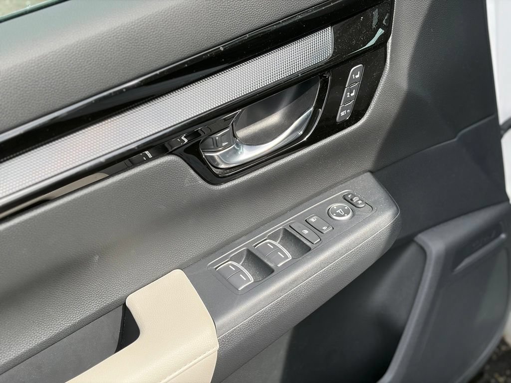 Used 2024 Honda CR-V EX-L image 19
