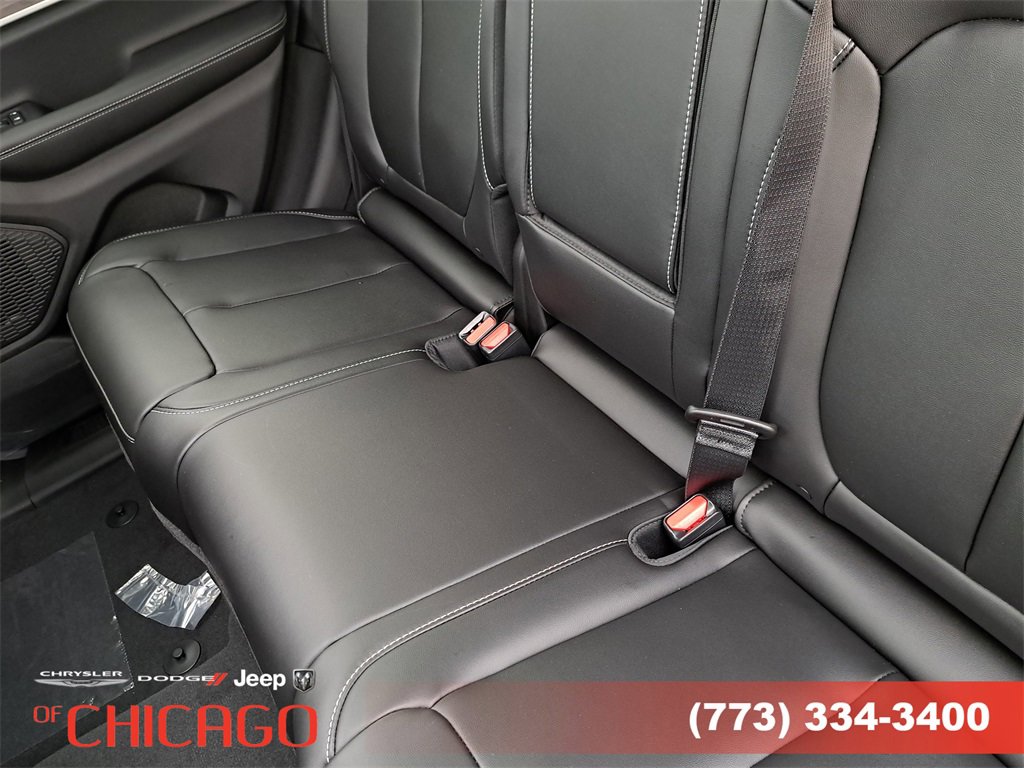 New 2025 Jeep Grand Cherokee Limited image 13