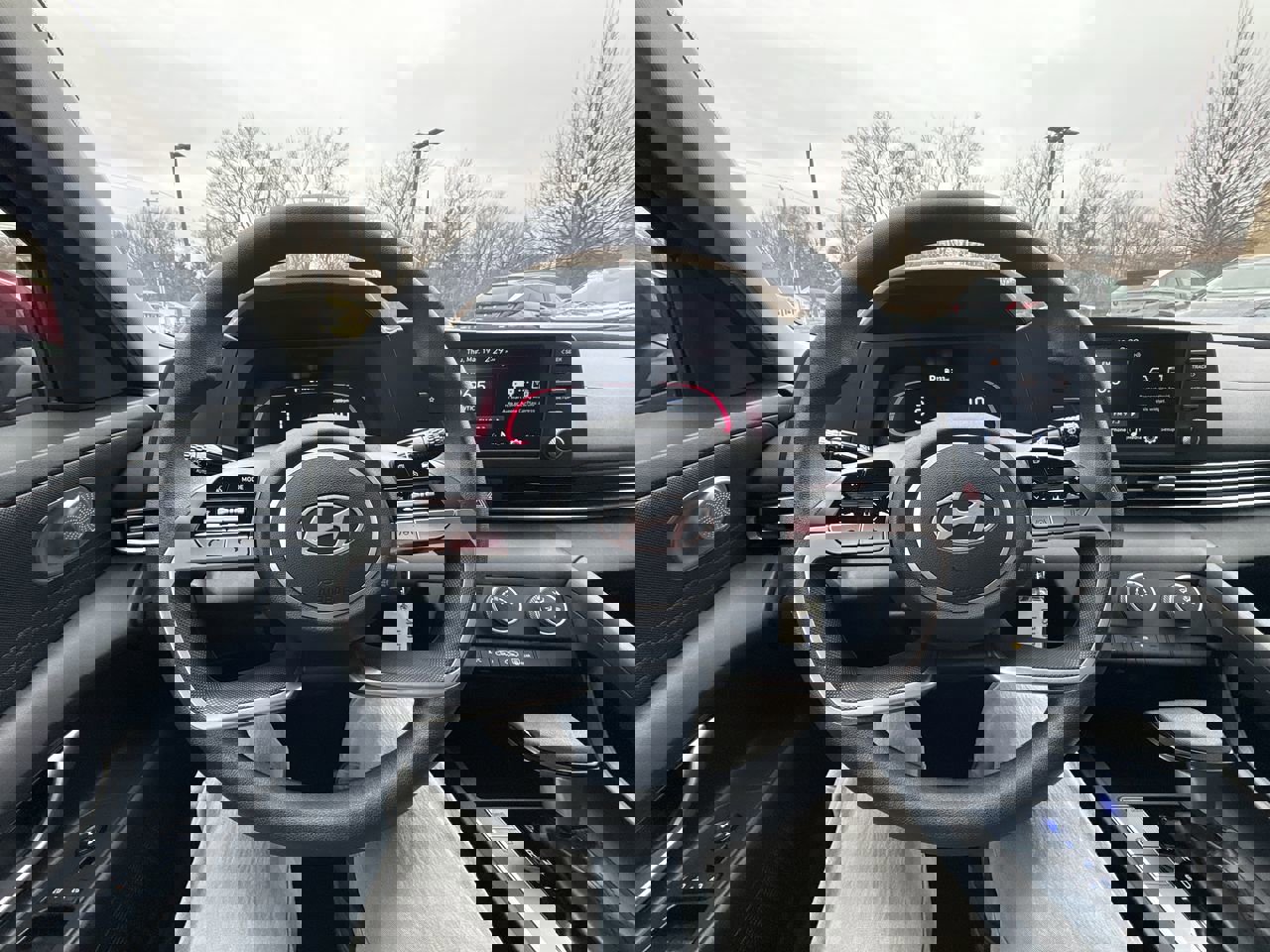 Certified 2025 Hyundai Elantra SE w/ Cargo Package image 15