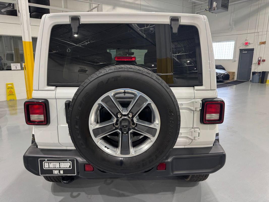 Used 2018 Jeep Wrangler Unlimited Sahara image 6