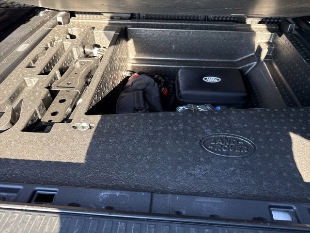 Used 2022 Land Rover Defender 110 V8 image 42