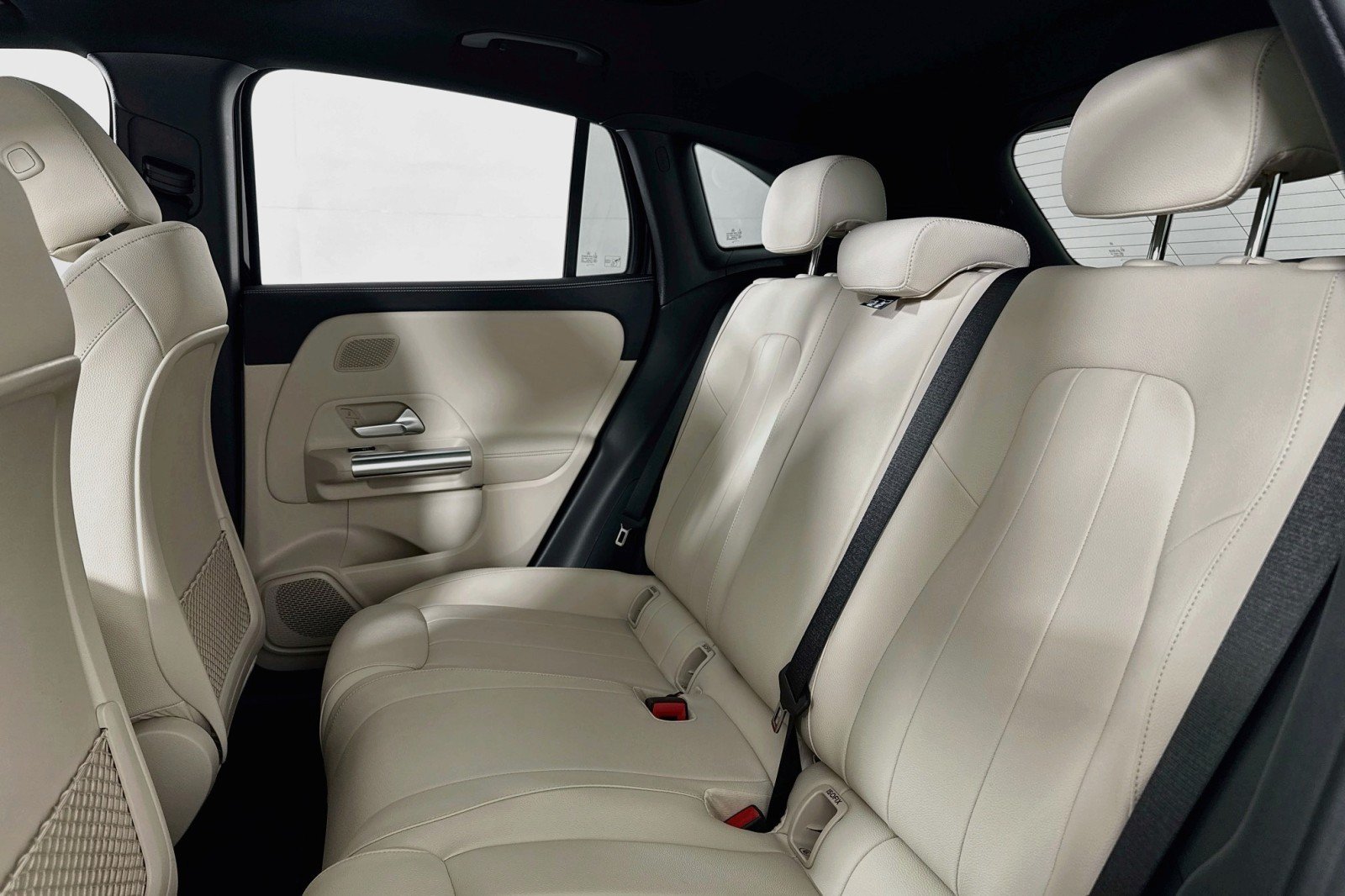 Certified 2026 Mercedes-Benz GLA 250 image 9