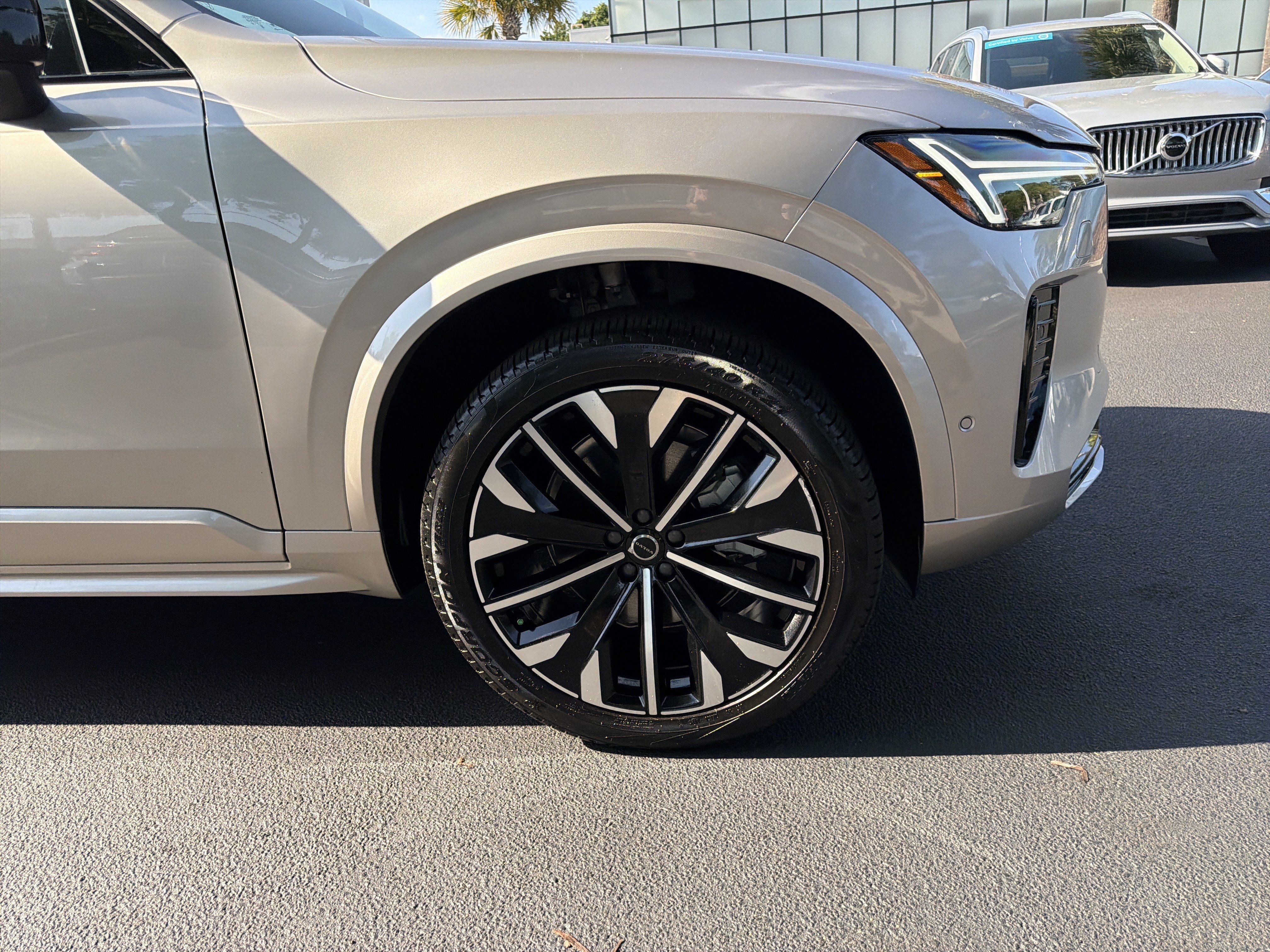 Certified 2026 Volvo XC90 B6 Ultra w/ Protection Package Premier AWD/4WD image 13
