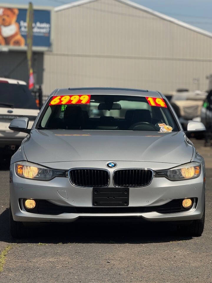 Used 2014 BMW 320i xDrive Sedan AWD/4WD image 2