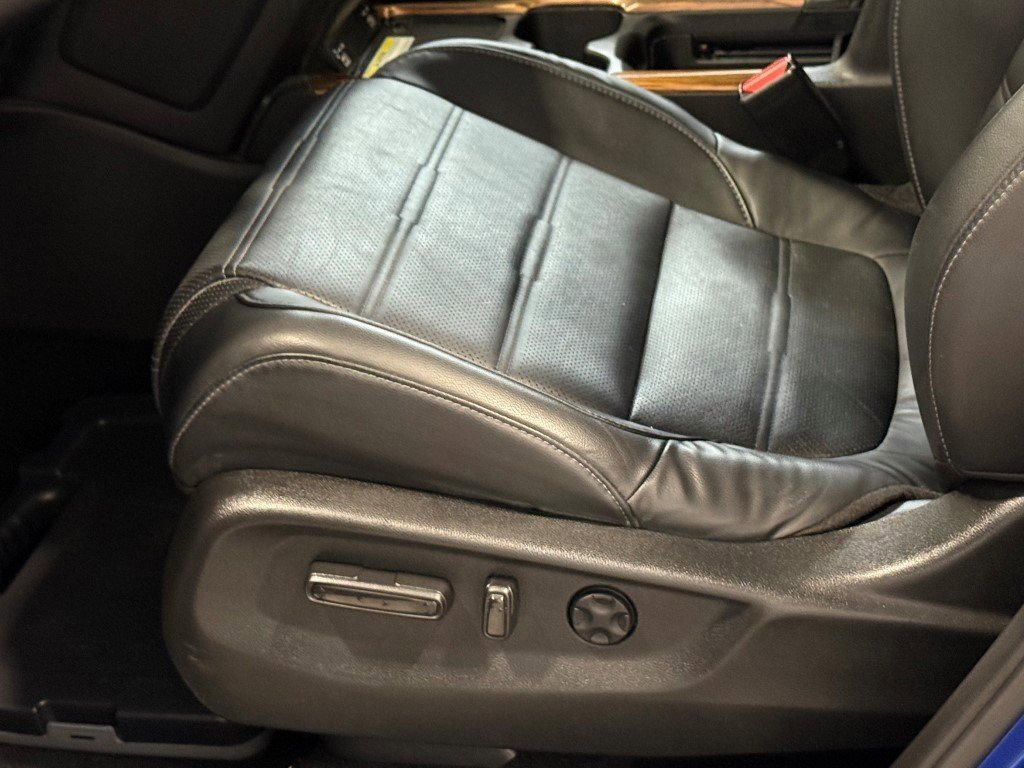 Used 2022 Honda CR-V Touring image 16