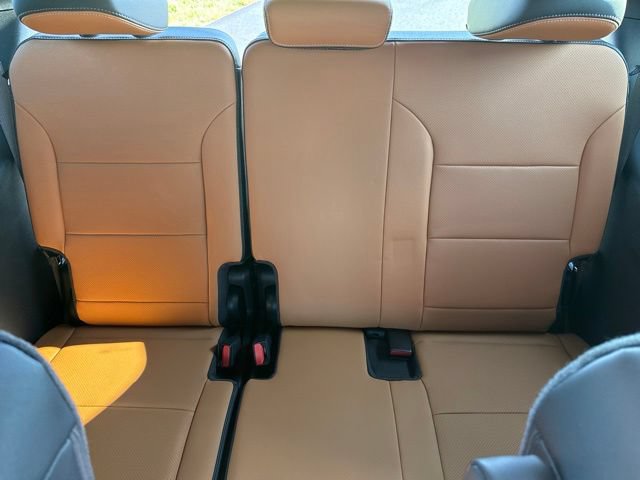 New 2027 Chevrolet Traverse Z71 w/ LPO, Floor Liner Package AWD/4WD image 48