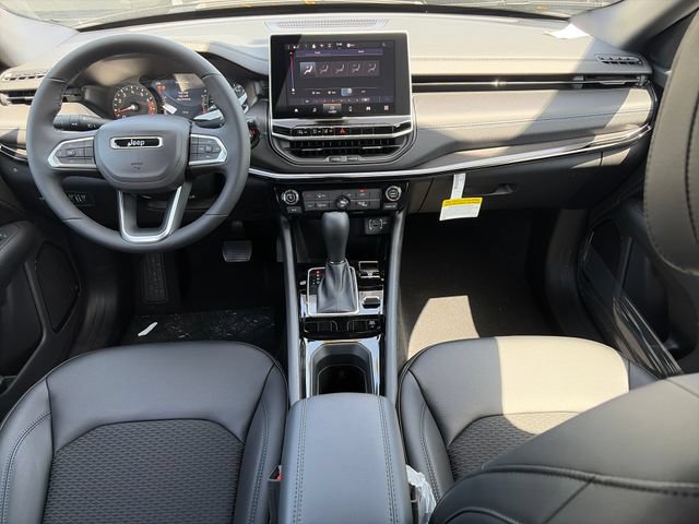 New 2026 Jeep Compass Latitude AWD/4WD image 10