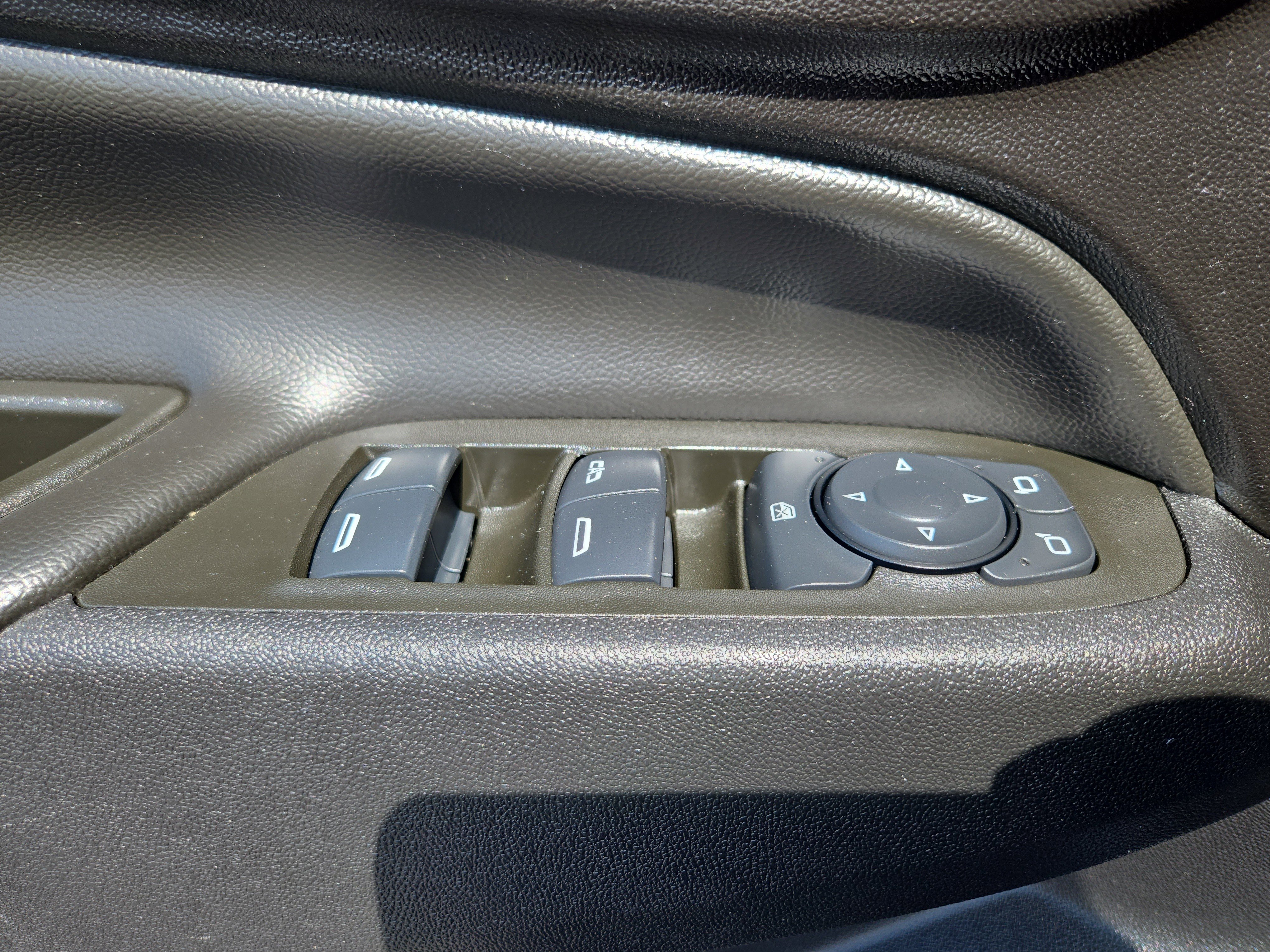 Used 2024 Chevrolet Equinox LT image 15