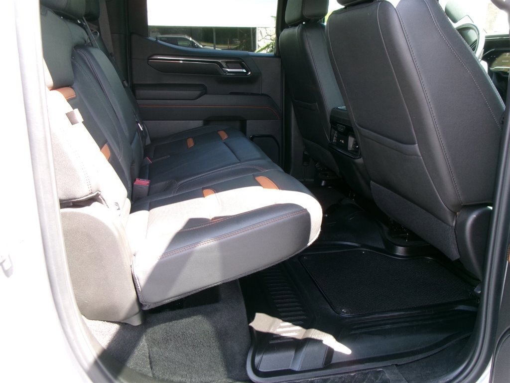 Used 2024 GMC Sierra 1500 AT4 w/ Technology Package image 13