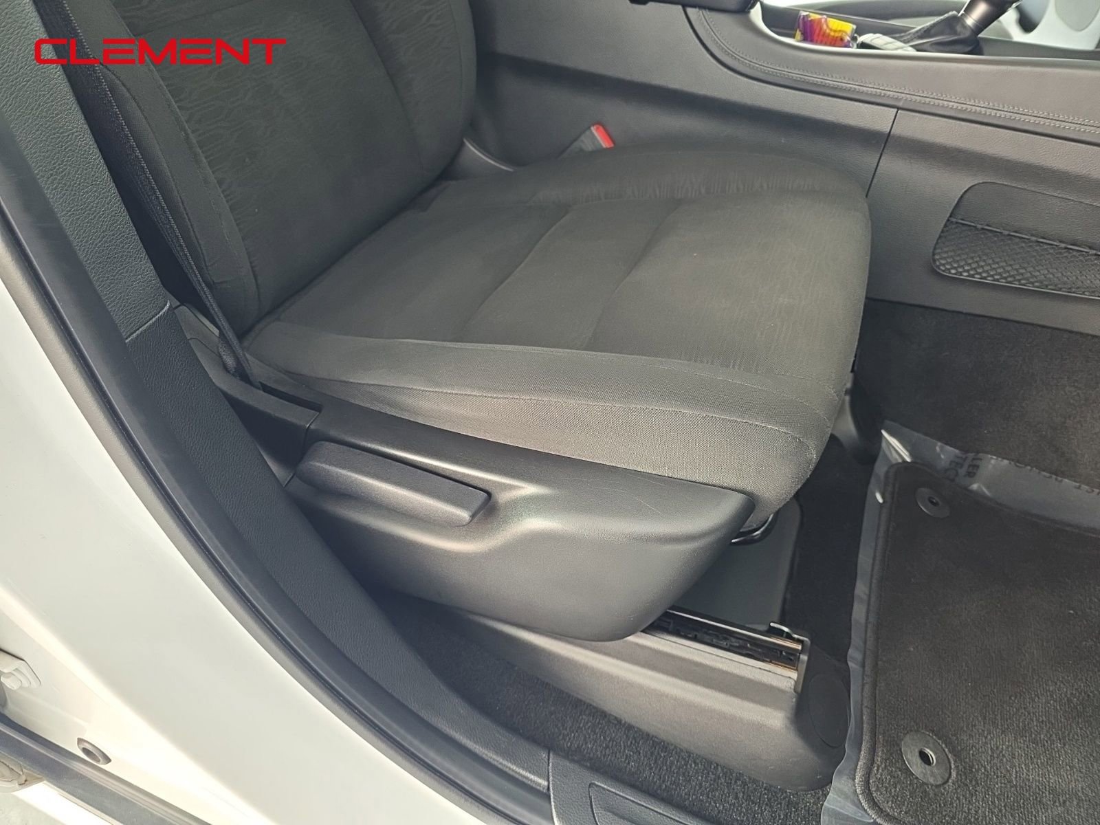 Used 2022 Dodge Durango SXT image 28