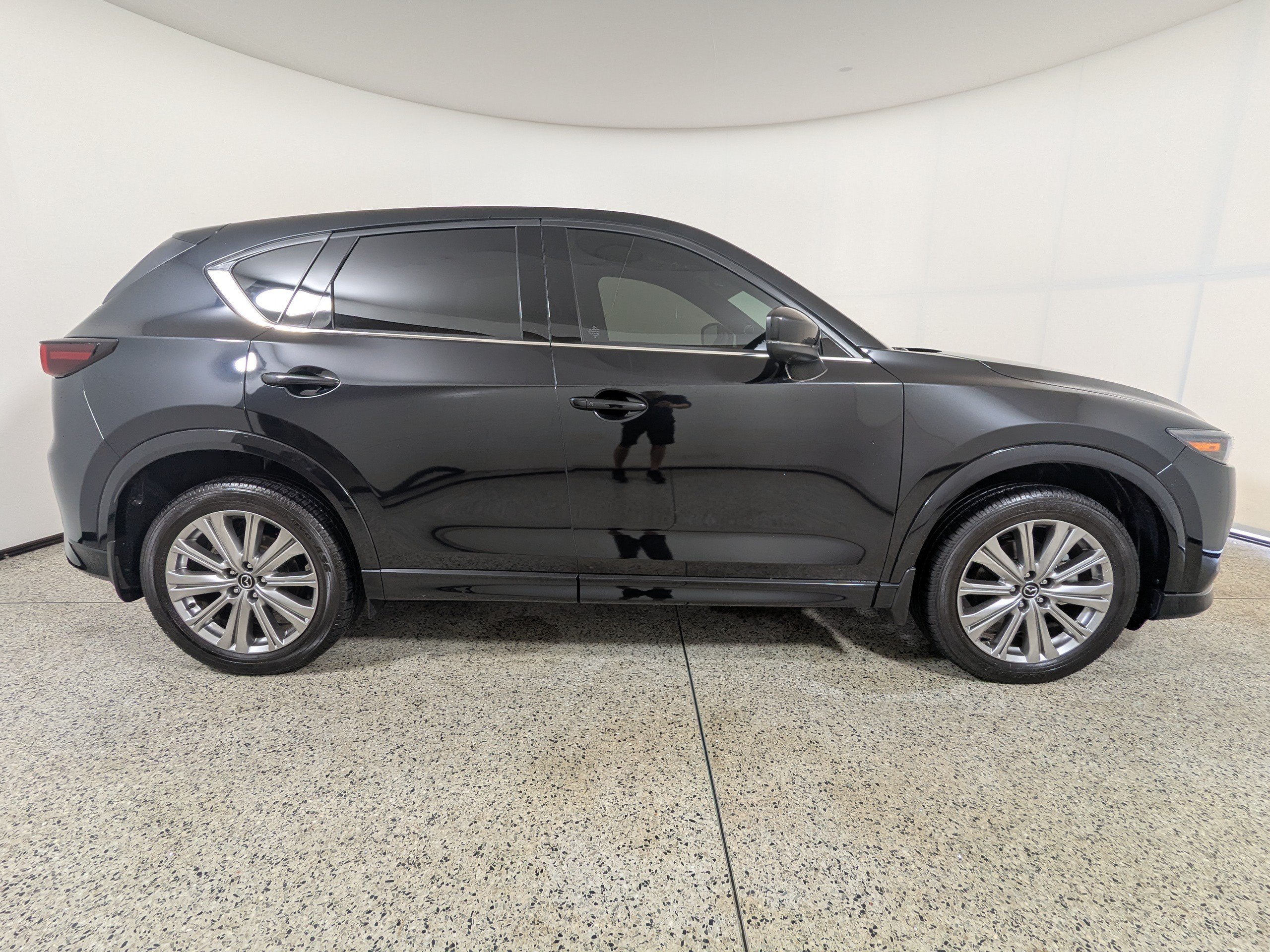 Used 2023 MAZDA CX-5 Signature AWD/4WD image 8