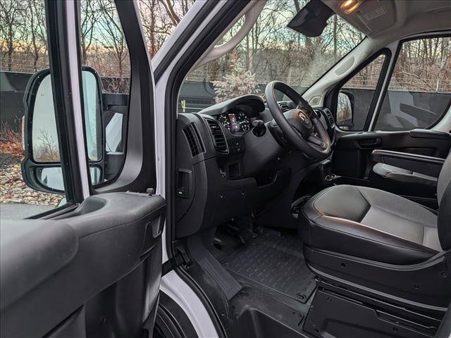 Used 2023 RAM ProMaster 2500 image 17