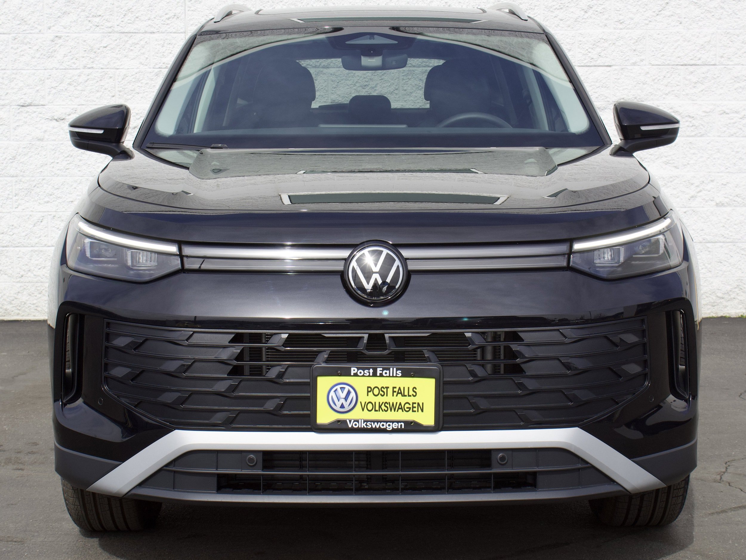 New 2026 Volkswagen Tiguan SE AWD/4WD image 2