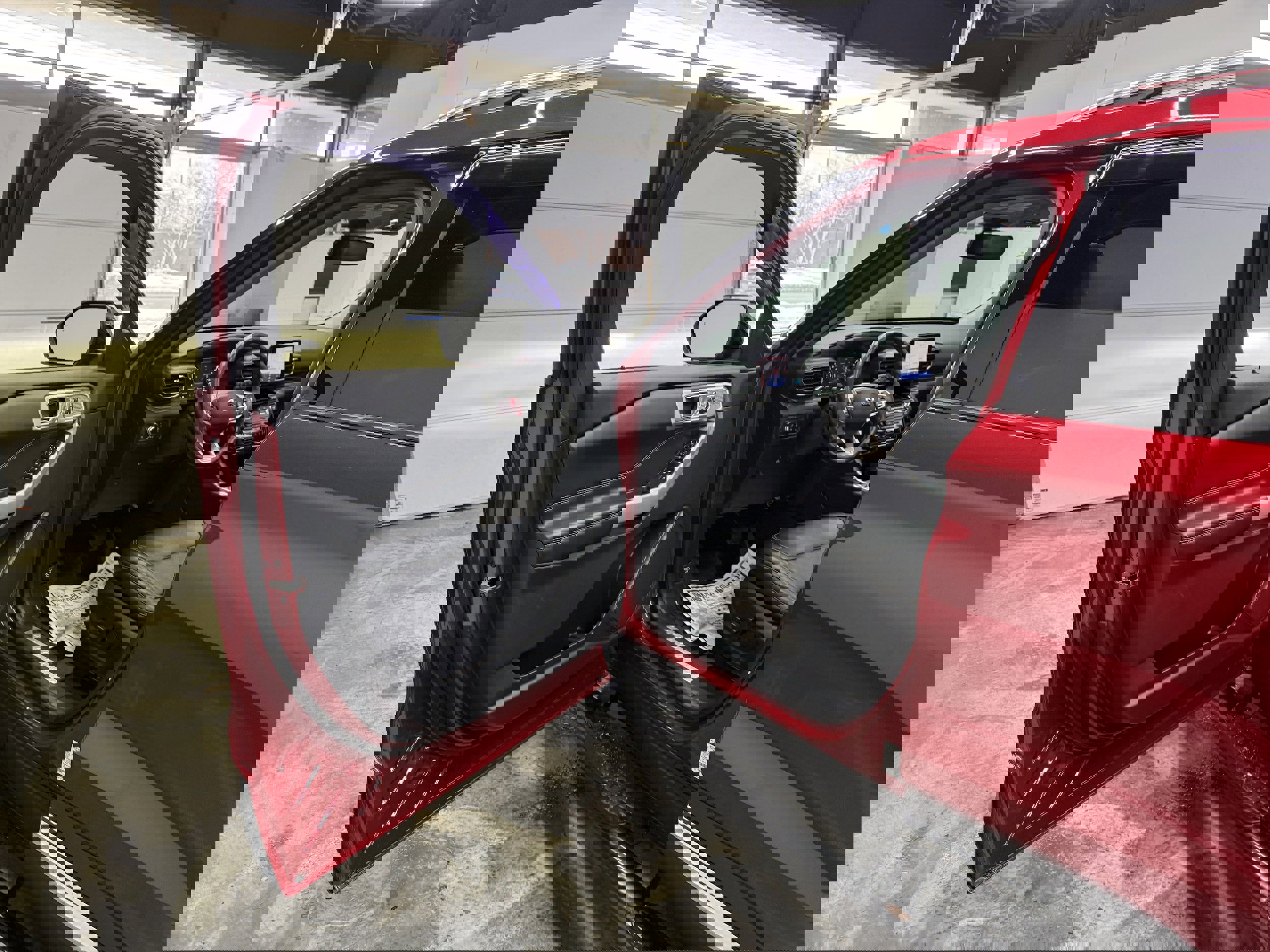 Used 2021 Ford Explorer Limited w/ Class III Trailer Tow Package image 8