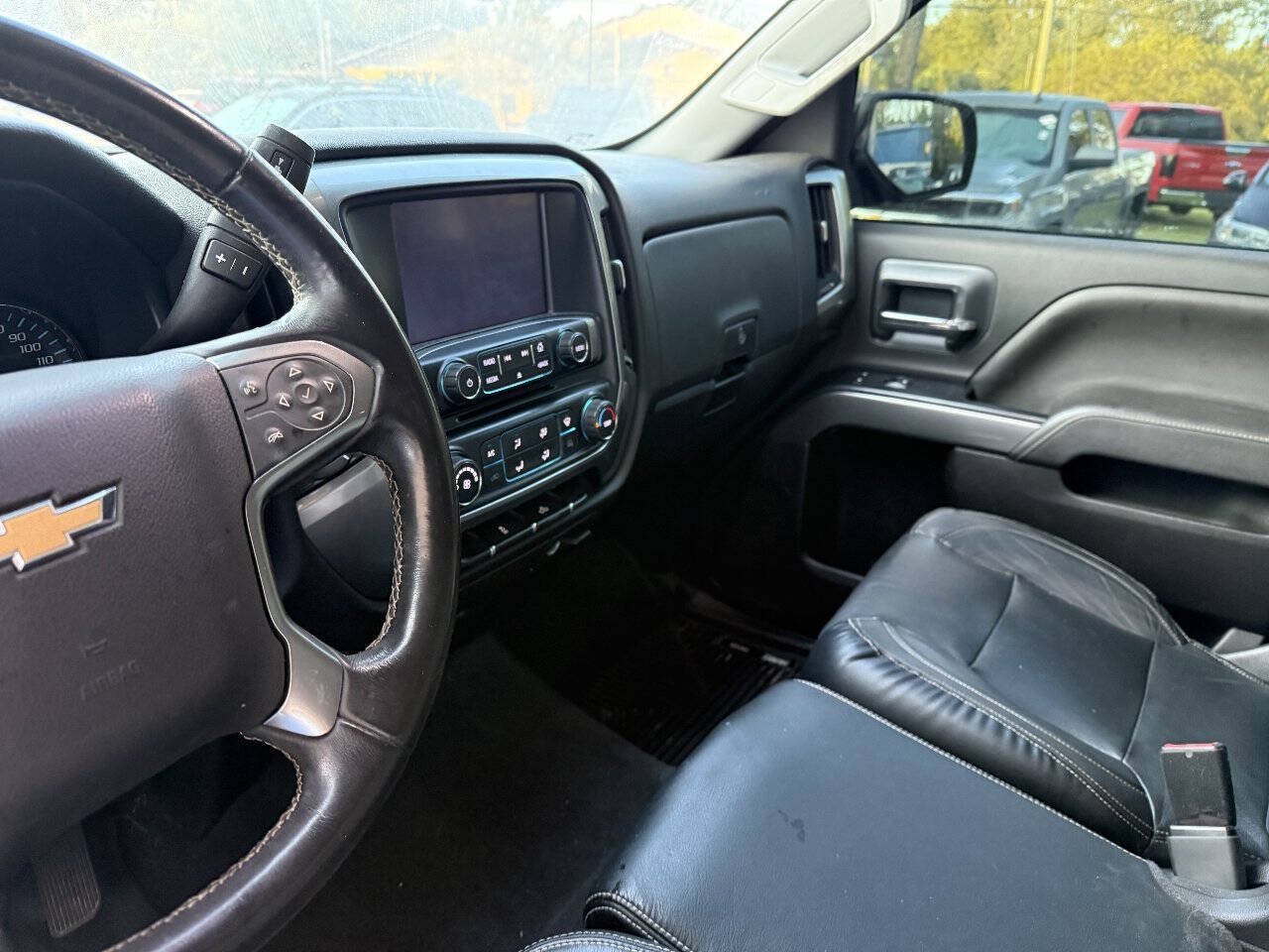 Used 2019 Chevrolet Silverado 1500 LT AWD/4WD image 6