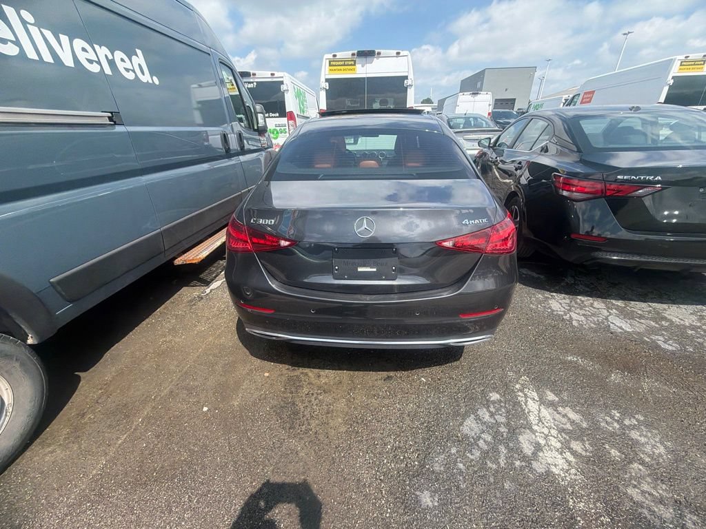 Used 2023 Mercedes-Benz C 300 4MATIC Sedan image 3