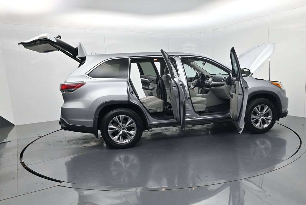 Used 2016 Toyota Highlander Plus AWD/4WD image 54