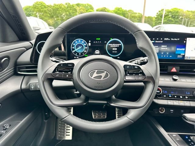 New 2025 Hyundai Elantra SEL image 12