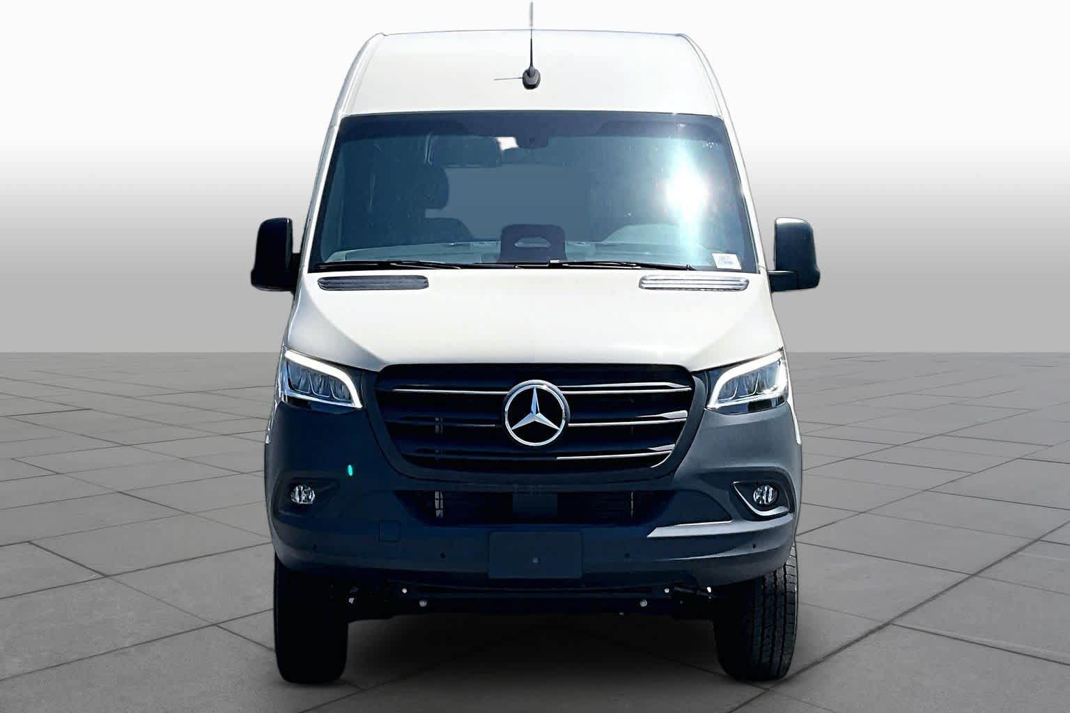 New 2025 Mercedes-Benz Sprinter 2500 image 3