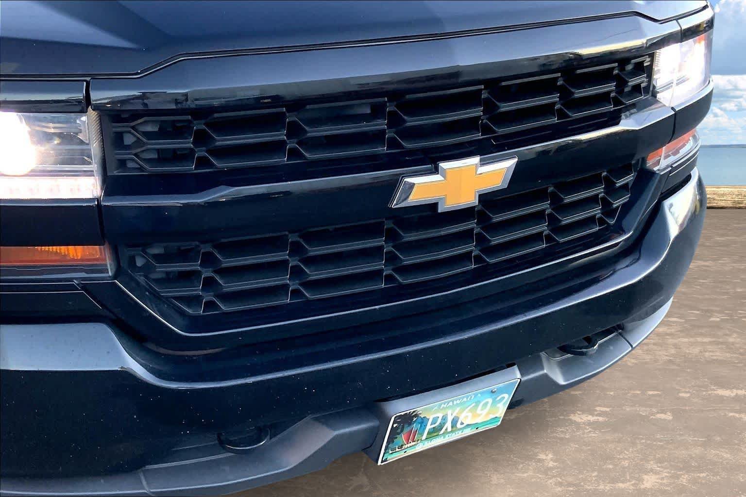 Used 2018 Chevrolet Silverado 1500 Custom w/ Custom Value Package RWD image 33