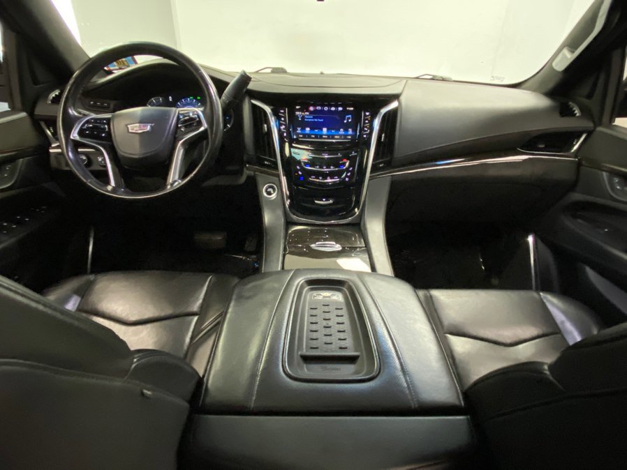 Used 2017 Cadillac Escalade Platinum AWD/4WD image 27