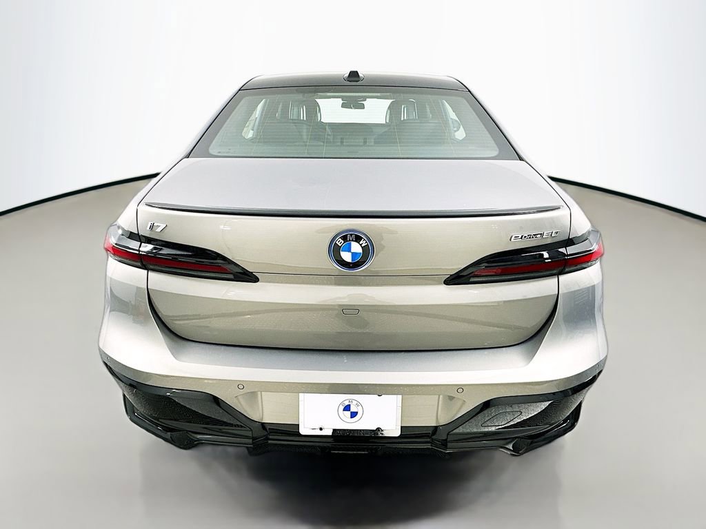 Used 2025 BMW i7 eDrive50 w/ Executive Package image 6
