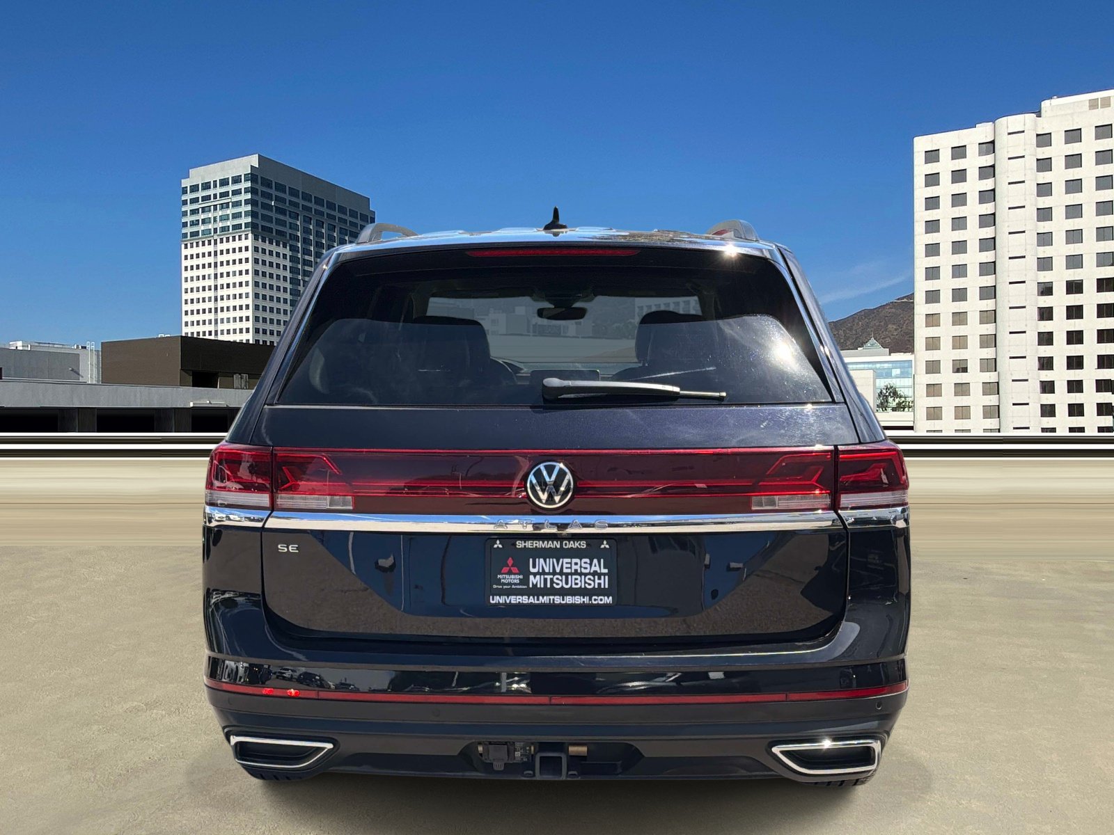 Used 2024 Volkswagen Atlas SE FWD image 4