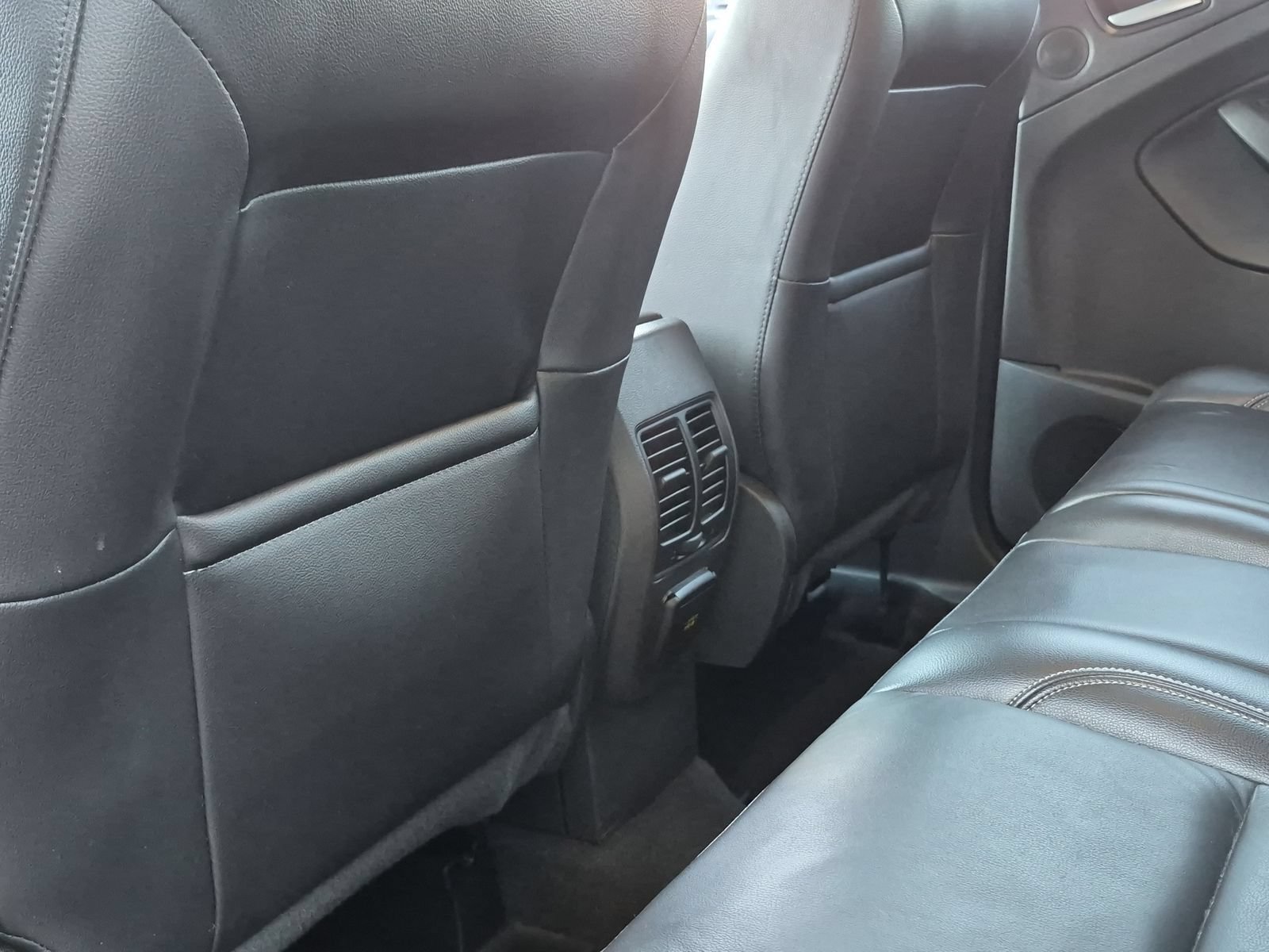 Used 2019 Ford Escape Titanium AWD/4WD image 19