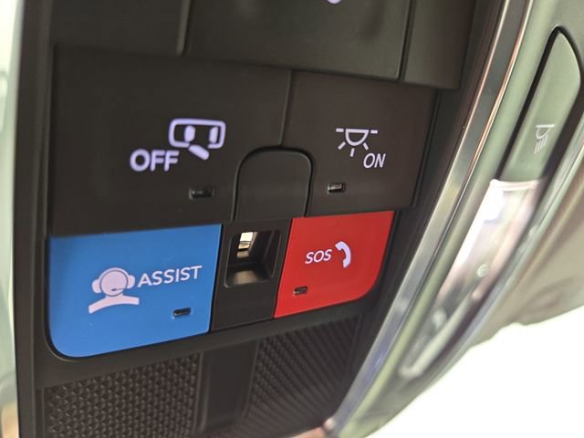 Used 2023 Jeep Grand Cherokee Laredo w/ Luxury Tech Group I image 26