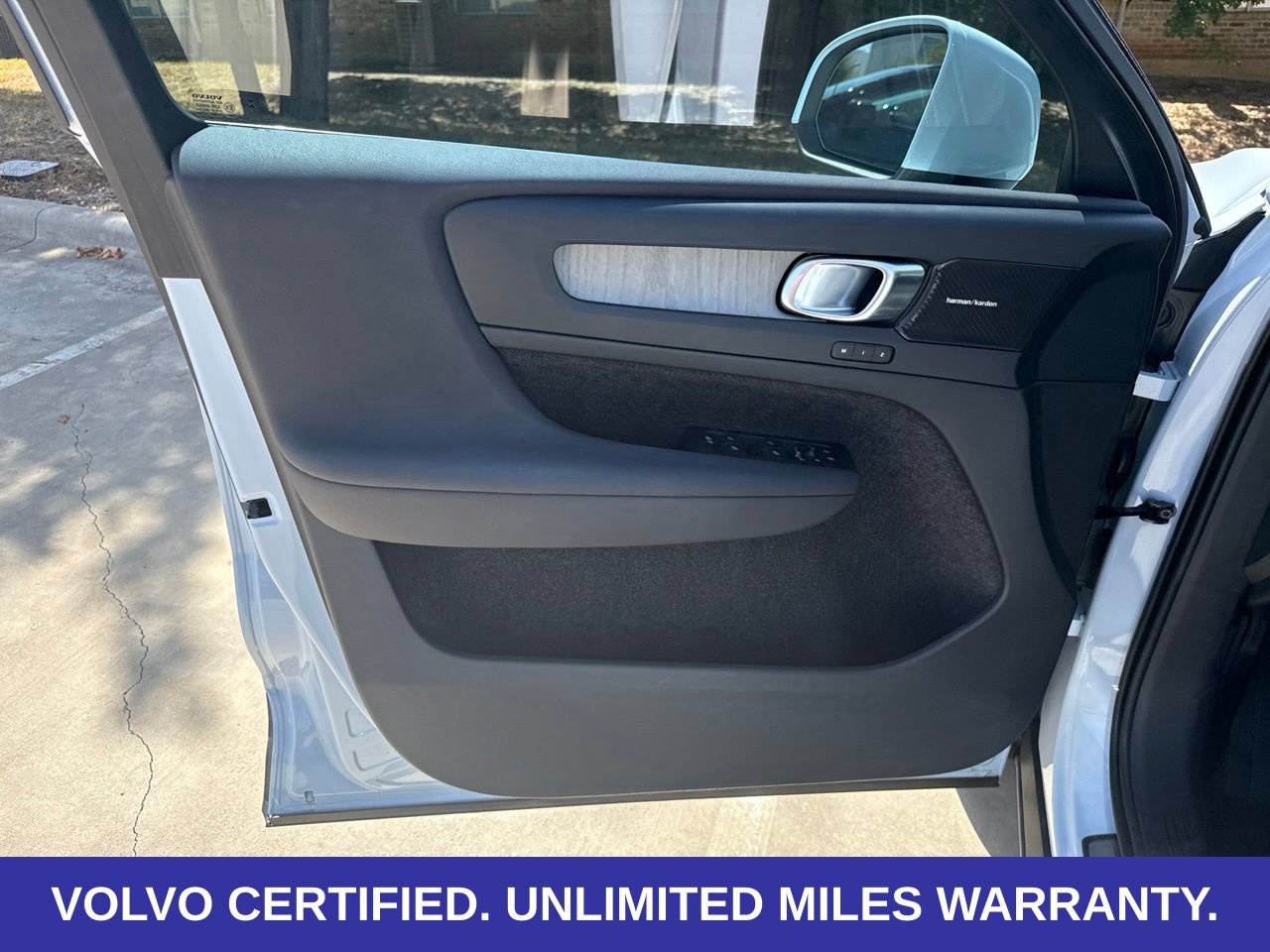 Certified 2024 Volvo XC40 B5 Ultimate w/ Protection Package Premier AWD/4WD image 19