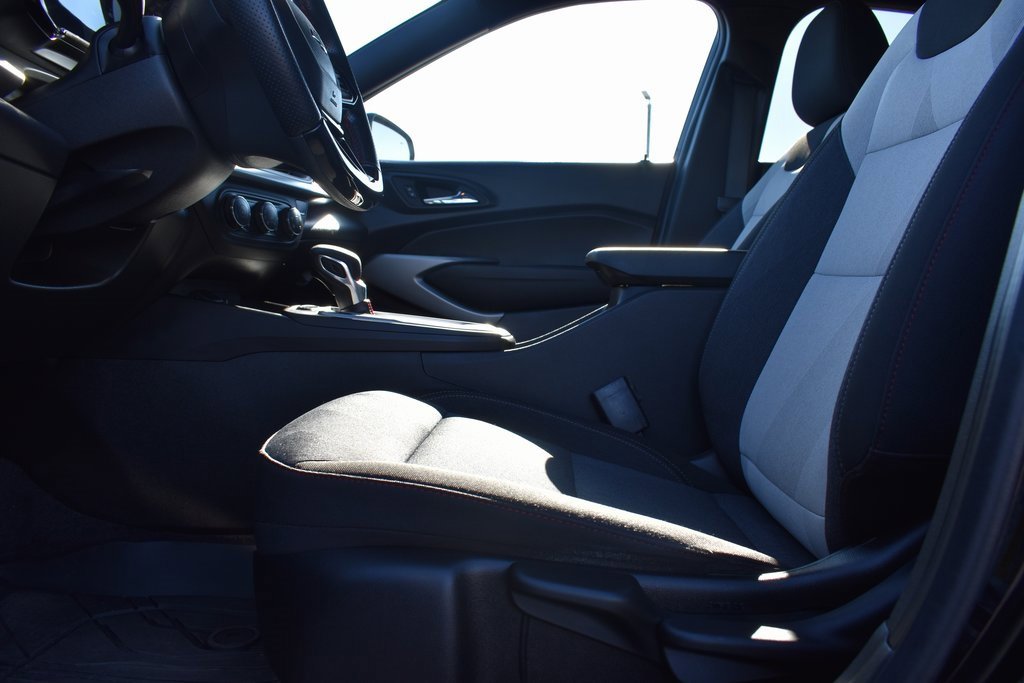 Certified 2024 Chevrolet Trax RS w/ Driver Confidence Package image 8