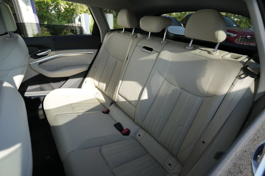 Used 2019 Audi e-tron Prestige AWD/4WD image 19