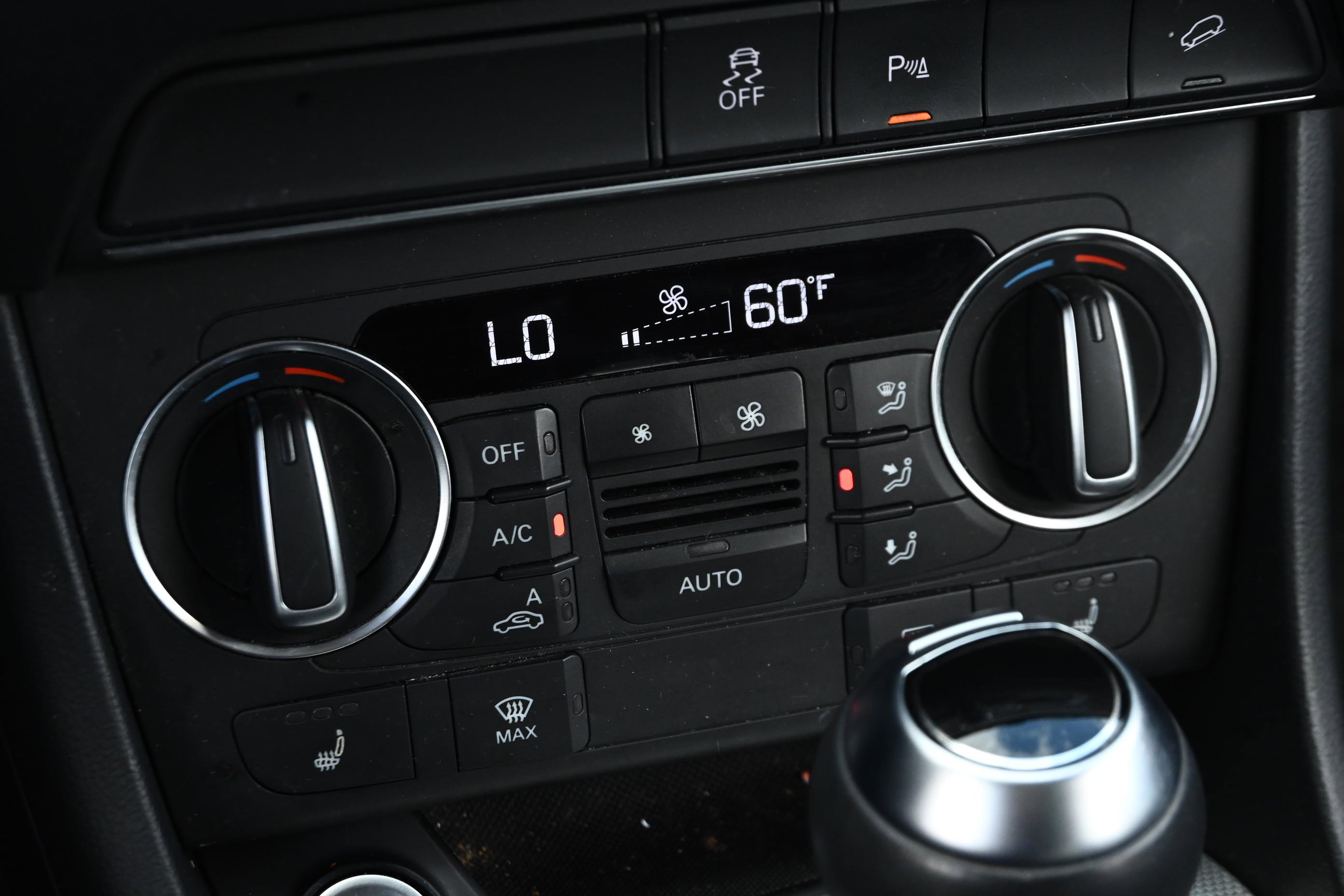 Used 2018 Audi Q3 2.0T Premium w/ Convenience Package image 17