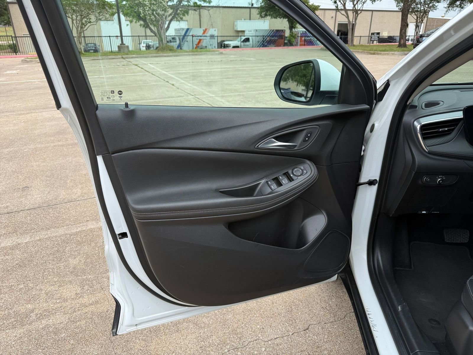 Used 2025 Buick Encore GX Preferred FWD image 18