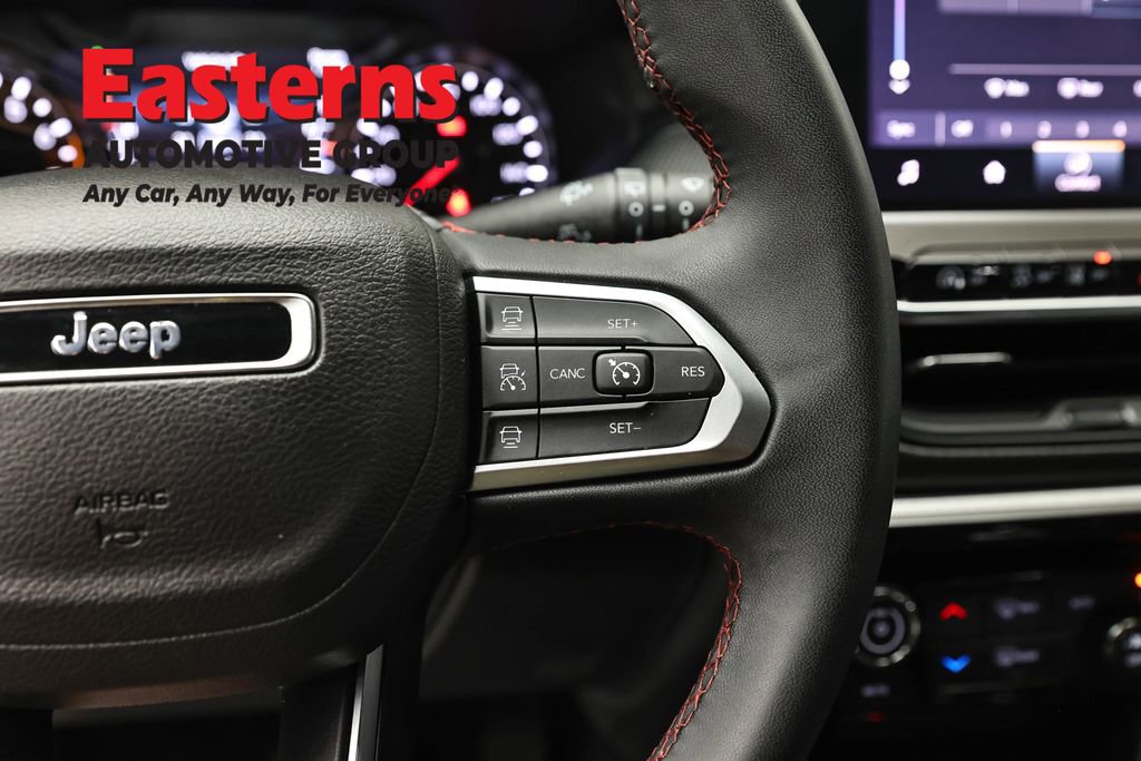 Used 2024 Jeep Compass Trailhawk AWD/4WD image 15